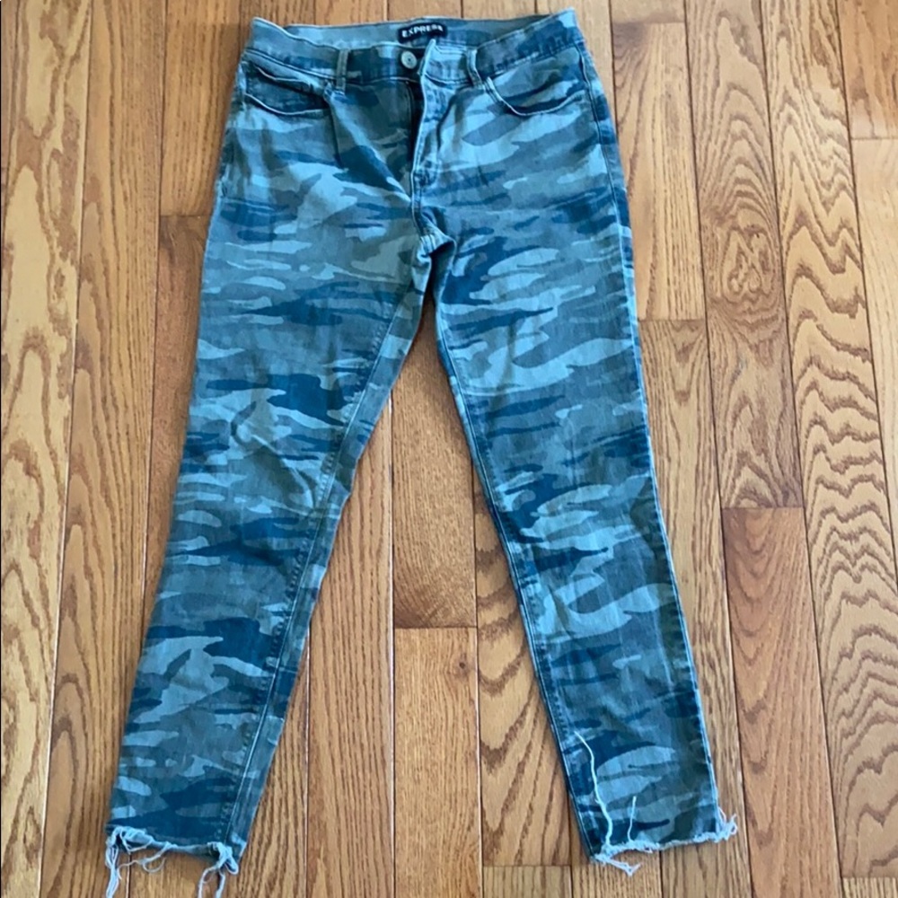Express camo skinny jeans